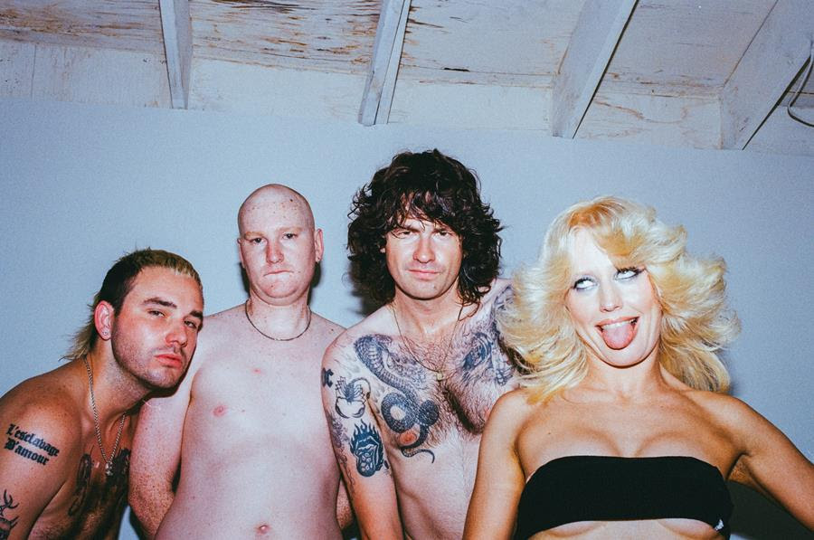 Amyl and the Sniffers