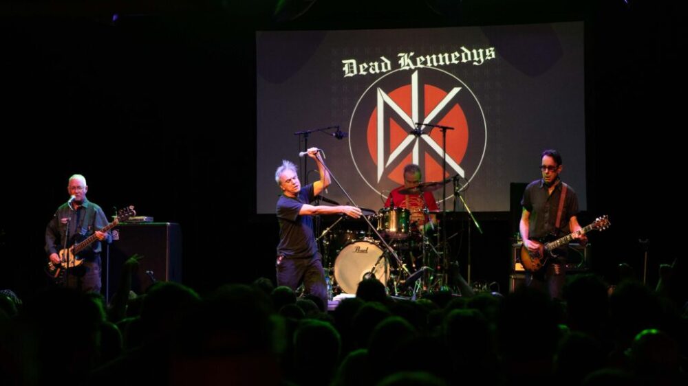 DEN_Dead_Kennedys_00032